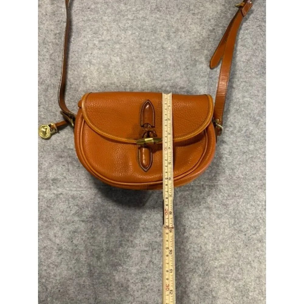 Vintage Dooney & Bourke All Weather Leather British Tan Saddle Crossbody Bag USA